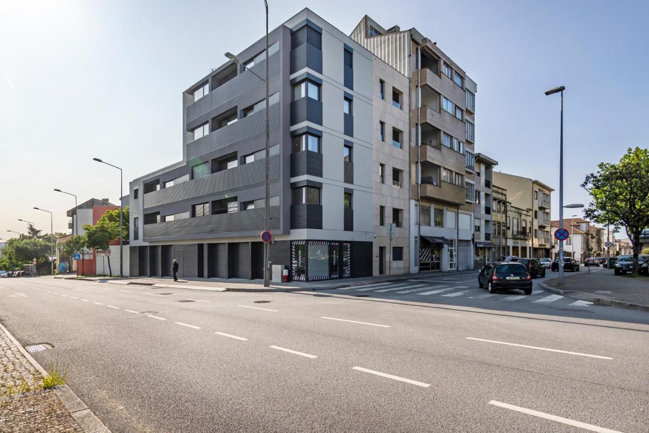 Nomads Lux - 2Bdr & Parking Flores Square ปอร์โต ภายนอก รูปภาพ